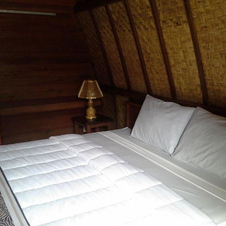 Kelapa Gading Bungalows Gili Islands Room photo