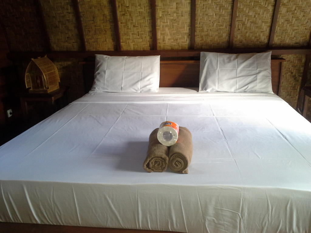 Kelapa Gading Bungalows Gili Islands Room photo