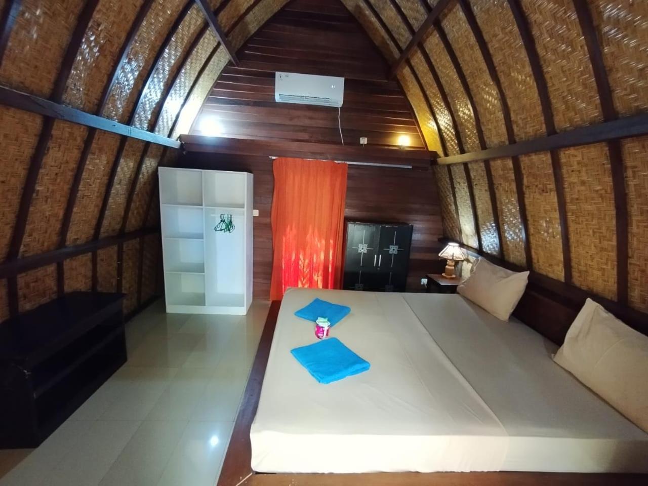 Kelapa Gading Bungalows Gili Islands Exterior photo