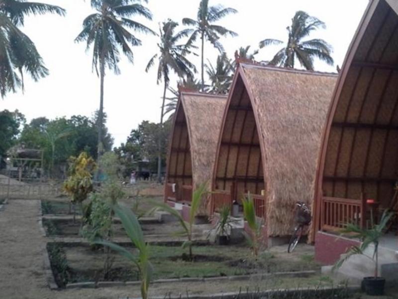 Kelapa Gading Bungalows Gili Islands Exterior photo